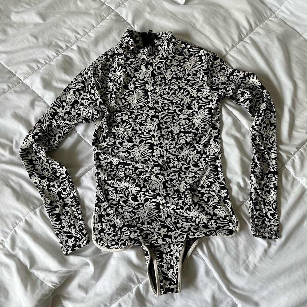 Acacia Ehukai One Piece - Black Batik